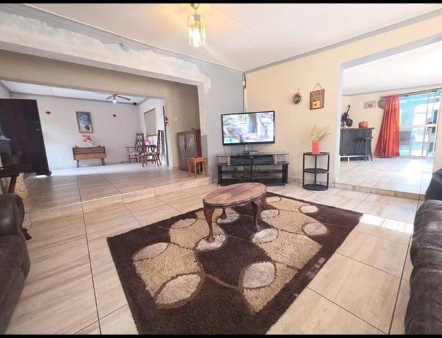 3 BEDROOM HOUSE FOR SALE IN ALBERTON NORTH